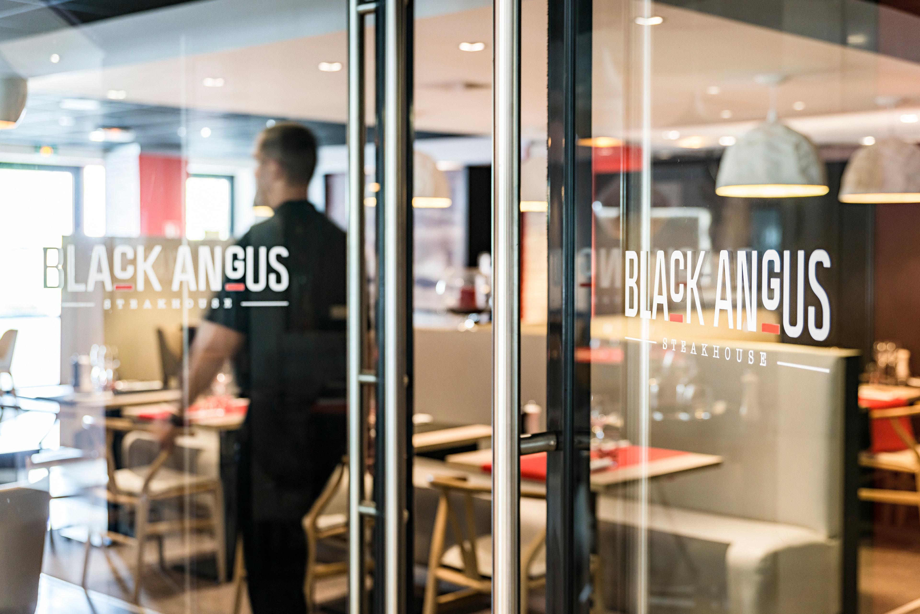 Holiday Inn Toulouse Airport By Ihg Blagnac Zewnętrze zdjęcie