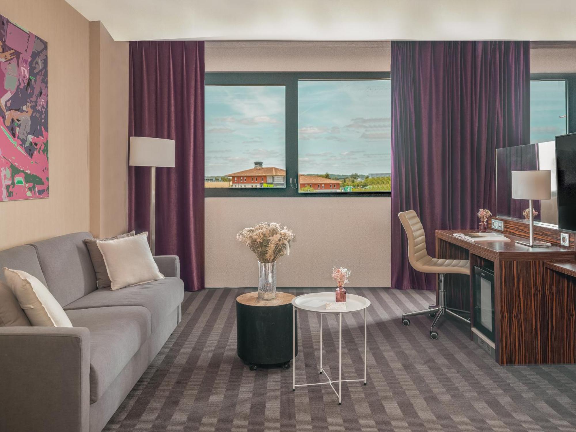 Holiday Inn Toulouse Airport By Ihg Blagnac Zewnętrze zdjęcie