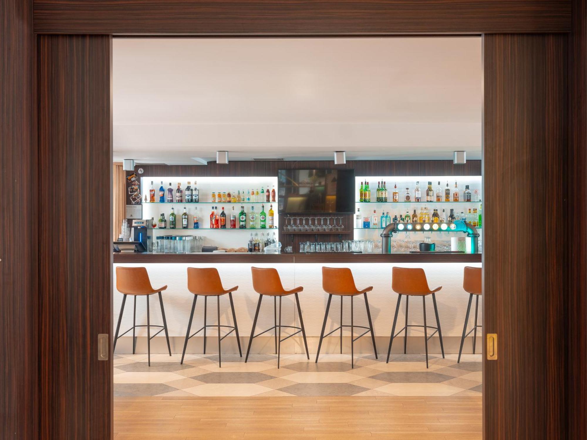 Holiday Inn Toulouse Airport By Ihg Blagnac Zewnętrze zdjęcie