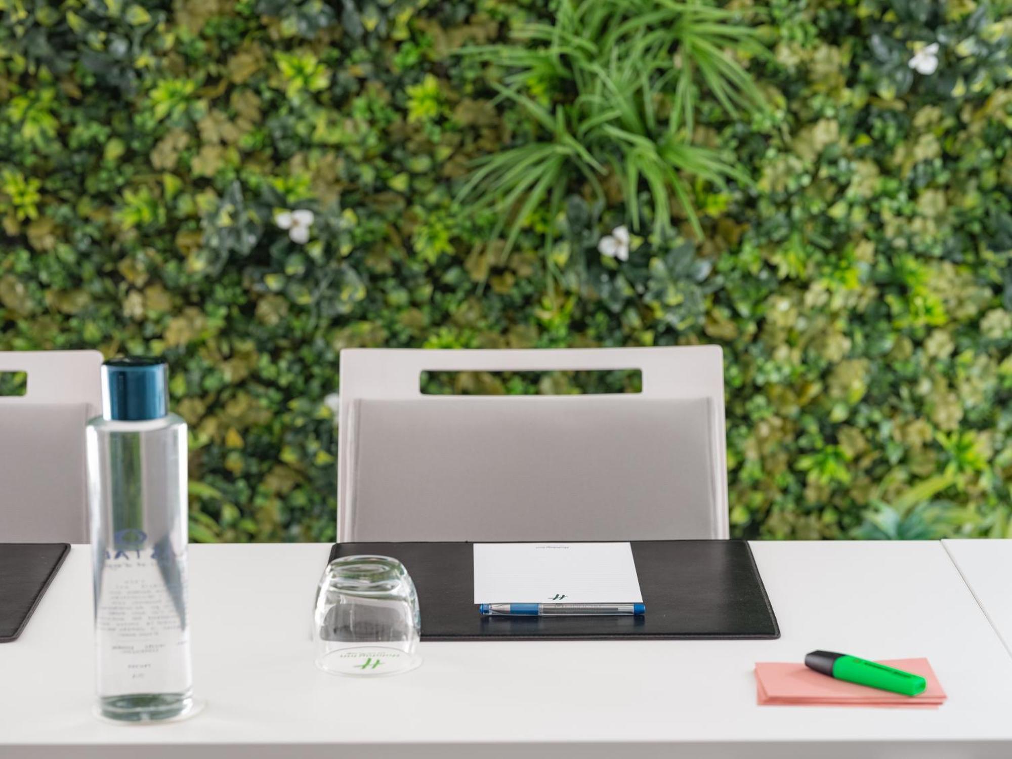 Holiday Inn Toulouse Airport By Ihg Blagnac Zewnętrze zdjęcie